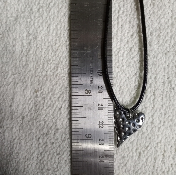 Silvertone heart ♥ necklace black cord - Picture 2 of 5